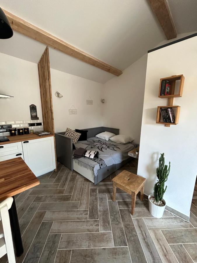 Charmant Studio Dans Villa - Jardin Privatif . La Seyne-sur-Mer Exterior photo